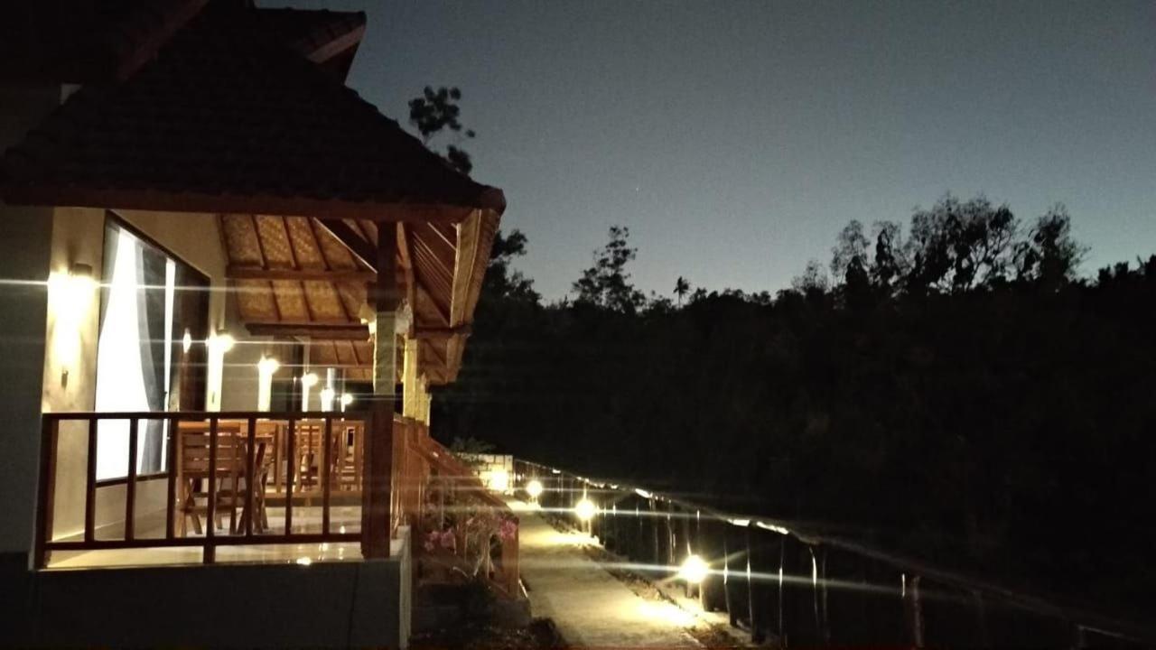 Vina Bungalow Toyapakeh Exterior photo